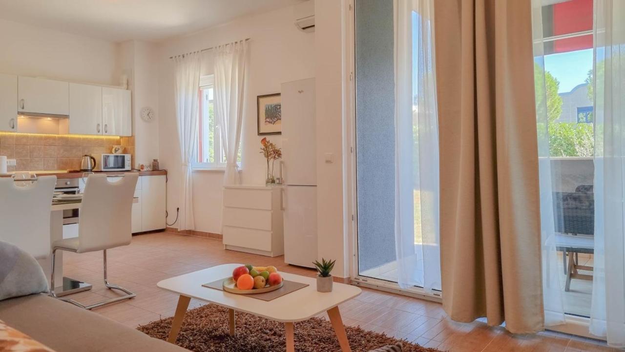Lea Διαμέρισμα Novigrad Istria Εξωτερικό φωτογραφία